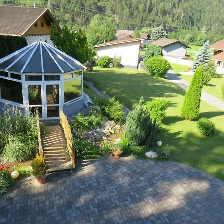Apartmenthaus Kometerhof Aparthotel Flattach